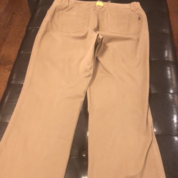 Lauren Jeans-Ralph Lauren,12,tan color,fabric feels fabulous! Pockets front  Bk. - Picture 9 of 12